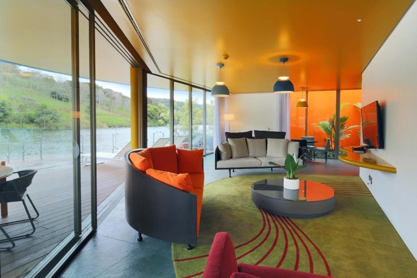Unique Garden Hotel Mairipora Bilik gambar